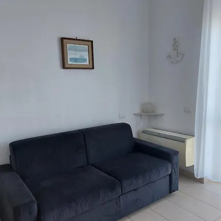 - Fronte Apartment *