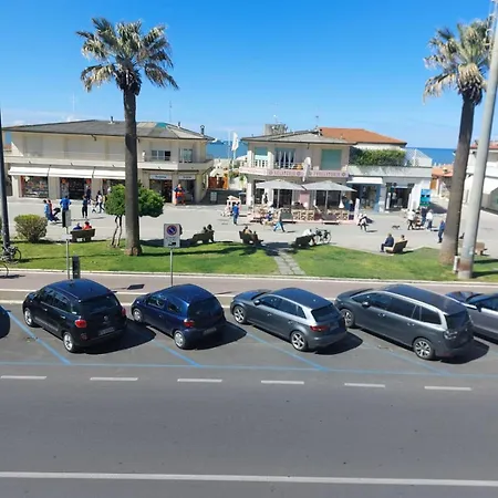 - Fronte Apartment *